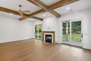 335 4th Ave, Mount Pleasant, SC 29464 - Photo 23