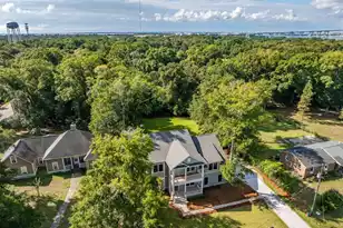 335 4th Ave, Mount Pleasant, SC 29464 - Photo 87