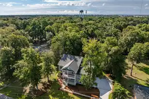 335 4th Ave, Mount Pleasant, SC 29464 - Photo 89