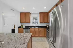 159 Heritage Cir, Mount Pleasant, SC 29464 - Photo 5
