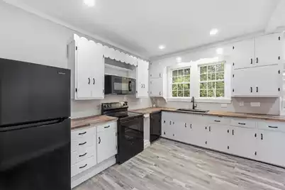900 Naples Avenue, Cayce, SC 29033 - Photo 9