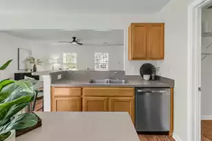 401 Beverly Dr, Summerville, SC 29485 - Photo 11