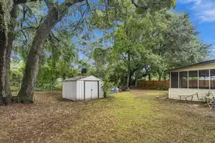 1114 Rosemead Rd, Mount Pleasant, SC 29464 - Photo 33