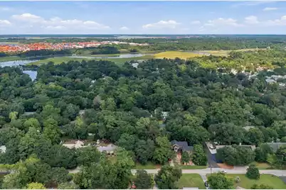 352 Hobcaw Drive, Mount Pleasant, SC 29464 - Photo 17