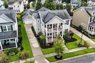 1474 Hollenberg Ln, Mount Pleasant, SC 29466 - Photo 5
