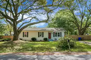 1010 Bradford Ave, Charleston, SC 29412 - Photo 3
