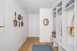 303 Queens Ct, Mount Pleasant, SC 29464 - Photo 5