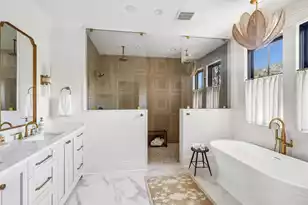 303 Queens Ct, Mount Pleasant, SC 29464 - Photo 33