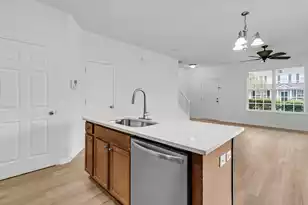 717 Hemingway Cir, Summerville, SC 29483 - Photo 9
