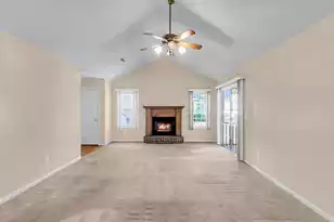 443 Courtland Dr, Summerville, SC 29486 - Photo 3