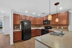 2862 Mackenzie Ct, Mount Pleasant, SC 29466 - Photo 7