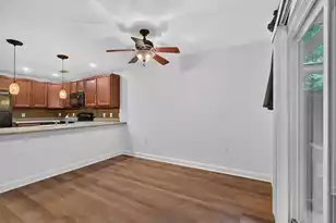 2862 Mackenzie Ct, Mount Pleasant, SC 29466 - Photo 13