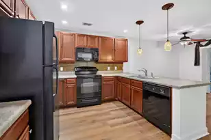 2862 Mackenzie Ct, Mount Pleasant, SC 29466 - Photo 5