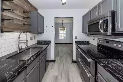 7883 Park Gate Drive, North Charleston, SC 29418 - Photo 9