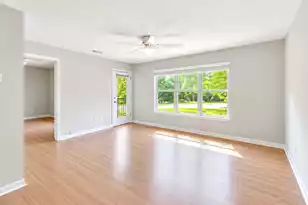 2011 Hwy 17 N, Mount Pleasant, SC 29466 - Photo 3