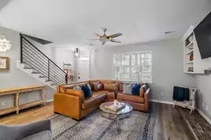 2405 Fulford Ct, Mount Pleasant, SC 29466 - Photo 5