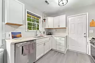 109 Walnut Circle E, Summerville, SC 29485 - Photo 5