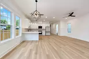 2049 Delaware Ave, North Charleston, SC 29405 - Photo 9