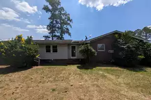 331 Reaves Ave E, Dillon, SC 29536 - Photo 1