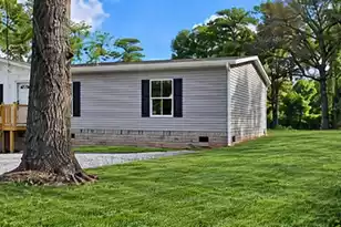 621 Gaillard St, Eutawville, SC 29048 - Photo 3