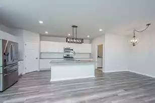 573 Spanish Wells Rd, Summerville, SC 29486 - Photo 7