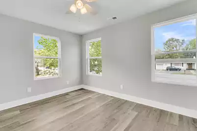 5889 Rhett Avenue N, Hanahan, SC 29410 - Photo 21