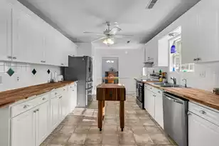 299 Gallashaw Rd, Summerville, SC 29483 - Photo 9