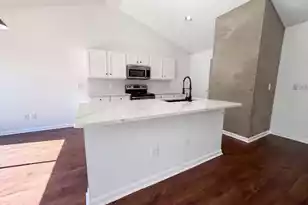 5138 Thornton Dr, Summerville, SC 29485 - Photo 3