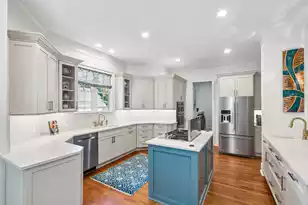 2113 Beckenham Dr, Mount Pleasant, SC 29466 - Photo 15