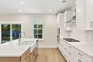 295 Rebel Kat Ct, Charleston, SC 29412 - Photo 3