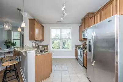 2000 Belle Isle Avenue #304, Mount Pleasant, SC 29464 - Photo 11
