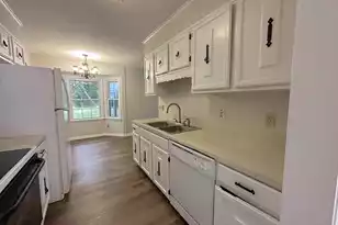213 Jimbo Rd, Summerville, SC 29485 - Photo 5