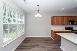 2424 Stadium Dr, North Charleston, SC 29406 - Photo 17