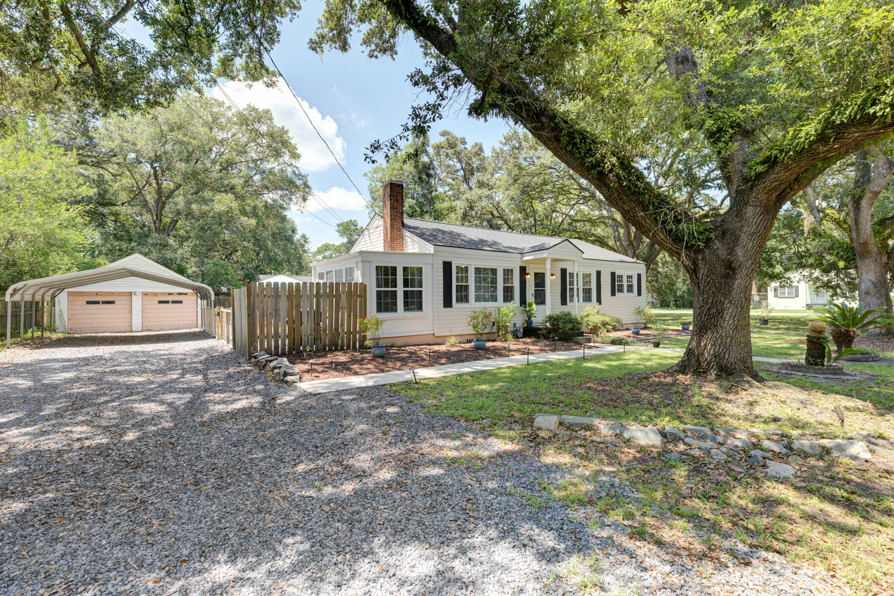 1218 Stratford Rd, Hanahan, SC 29410 MLS 23015748 Coldwell Banker