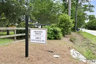 1813 Rifle Range Rd, Mount Pleasant, SC 29464 - Photo 1