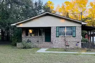 1154 Spruce St, Allendale, SC 29810 - Photo 1