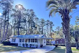 202 Briarwood St, Walterboro, SC 29488 - Photo 1