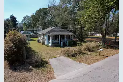 727 Spark Street, Mount Pleasant, SC 29464 - Photo 1