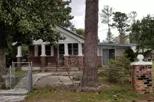 107 Grant St, Walterboro, SC 29488 - Photo 1