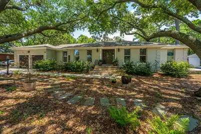 935 Lansing Drive, Mount Pleasant, SC 29464 - Photo 1