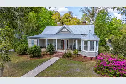 617 Hampton Street, Walterboro, SC 29488 - Photo 1