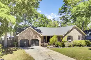 113 Dove Ln, Summerville, SC 29485 - Photo 1