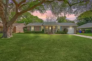 816 Farnham Rd, Charleston, SC 29412 - Photo 1