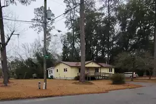 207 Smoak St, Bamberg, SC 29003 - Photo 1