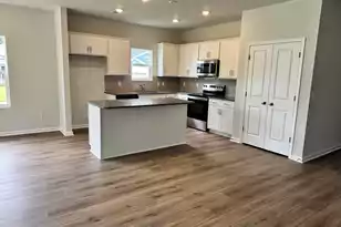 1000 Par Three Ct, Manning, SC 29102 - Photo 1