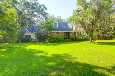 1521 Wren Avenue, Mount Pleasant, SC 29464 - Photo 1