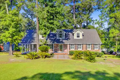 206 Chaussee Boulevard, Summerville, SC 29483 - Photo 1