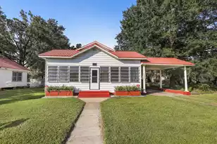 222 Main Street E, Moncks Corner, SC 29461 - Photo 1