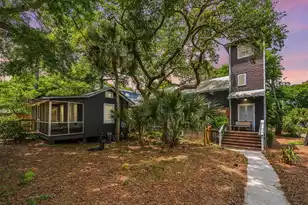 622 Cooper Ave E, Folly Beach, SC 29439 - Photo 1