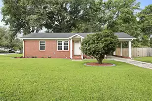 1105 Crull Dr, Charleston, SC 29407 - Photo 1